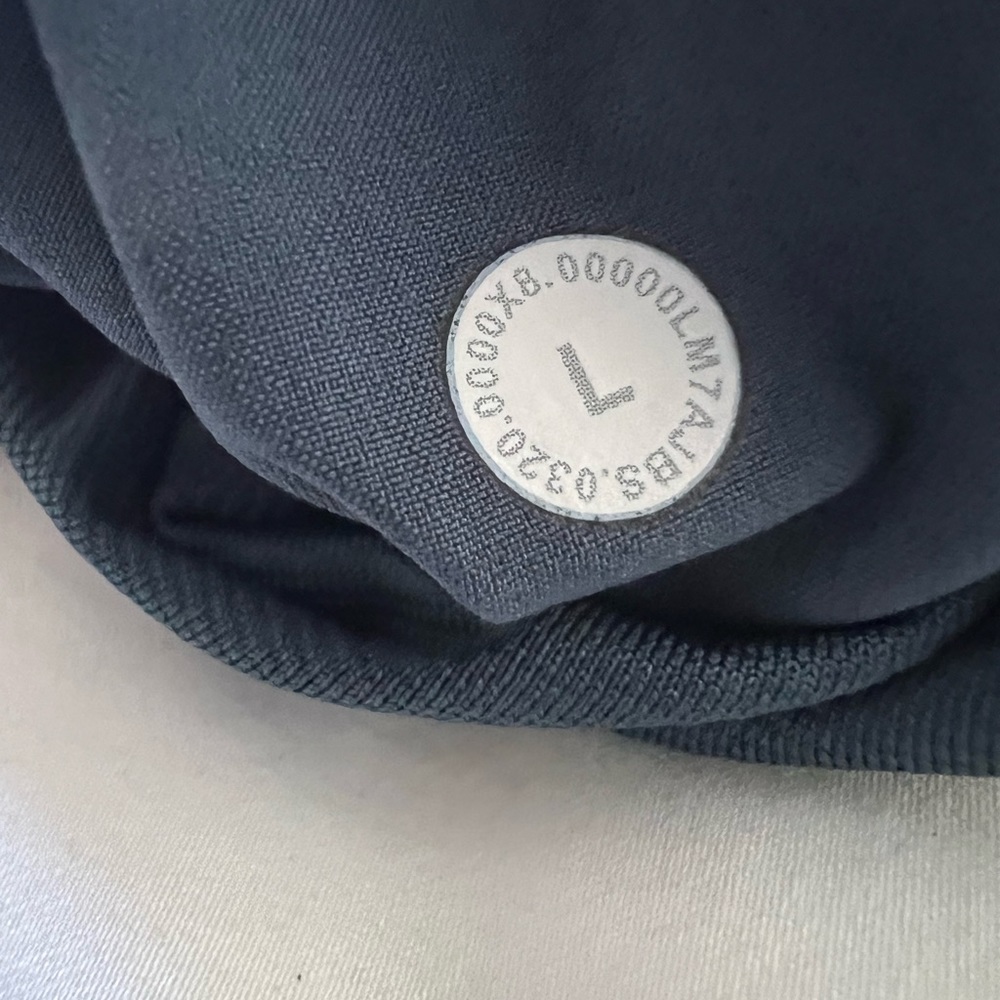 Lululemon T.H.E. Short 9" - Picture 6 of 6